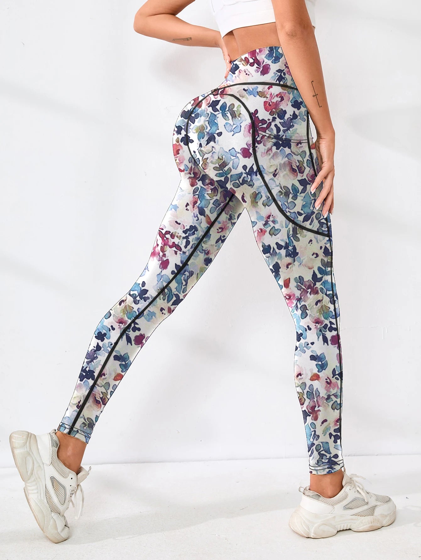 Printed women's high waistband pocket fitness pants paired