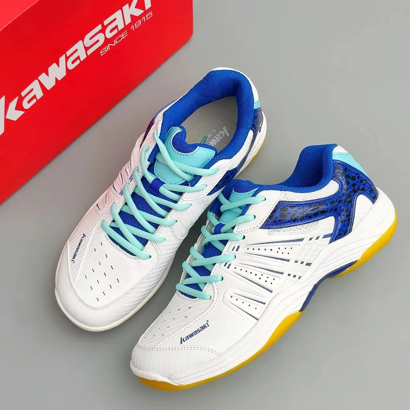 Kawasaki Professional Badminton Shoes Breathable Anti-Slippery Sport Shoes