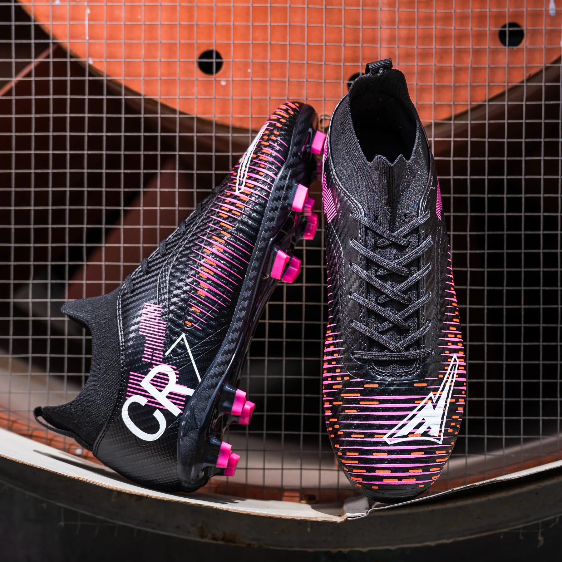 Unisex Soccer Shoes High-Tops Lace-Up Non-Slip Spikes Outdoor