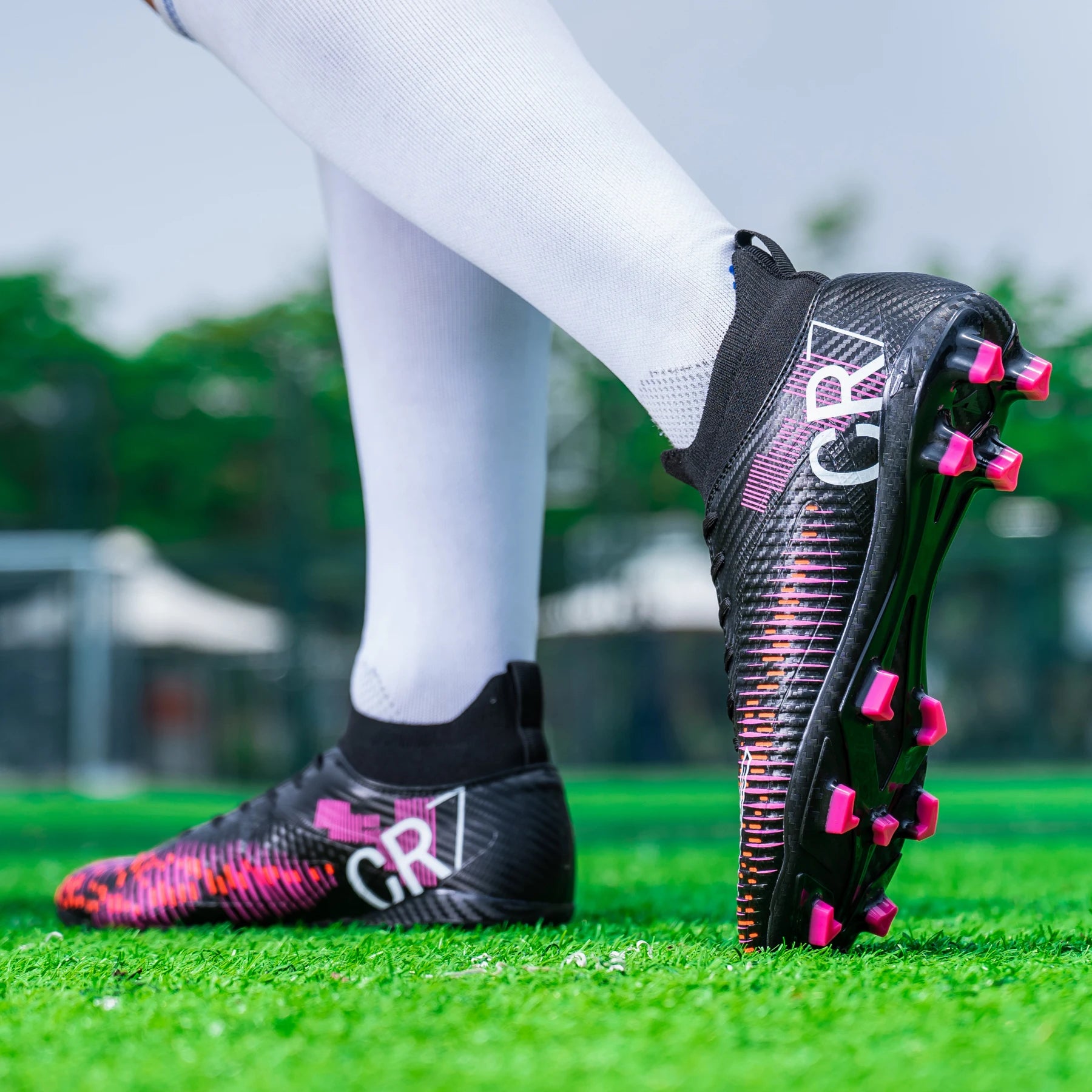 Unisex Soccer Shoes High-Tops Lace-Up Non-Slip Spikes Outdoor