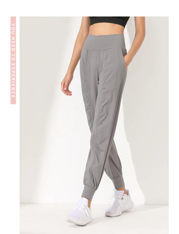Women's Loose-Fit Cuffed Running Joggers, image 24 of 28