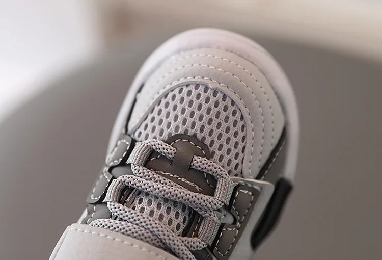 Kids' Soft-Sole Flexible Trainers, EU 21-30