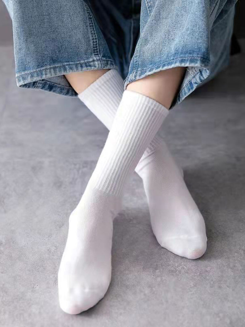 5 Pairs Men Crew Socks Black White Middle