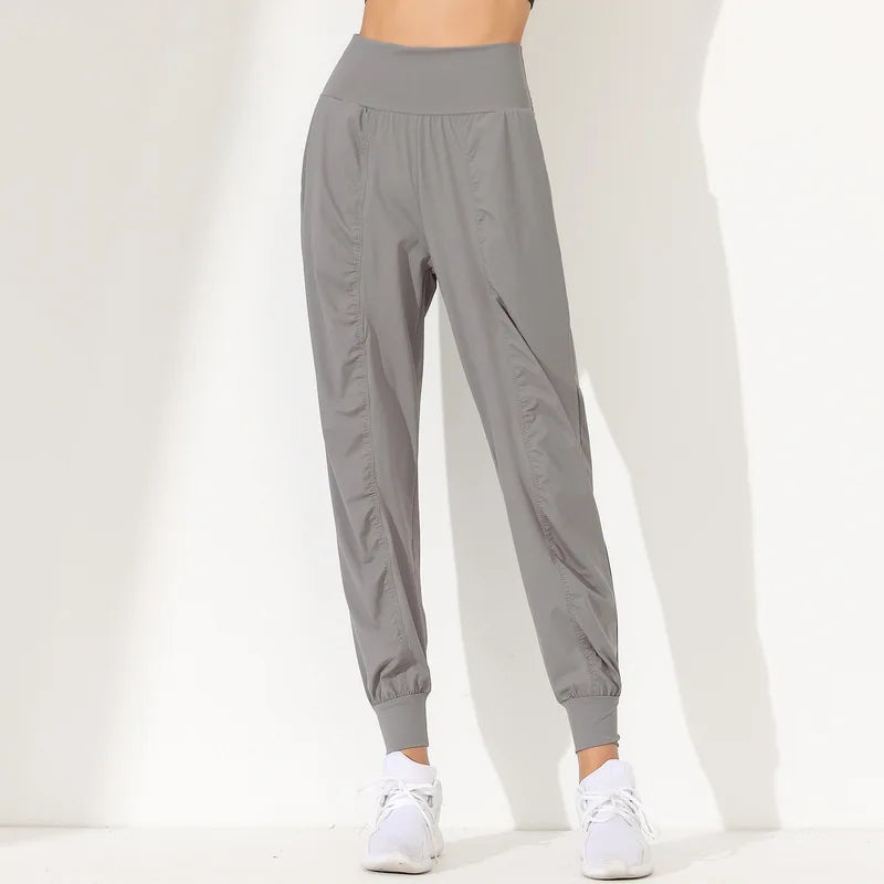 Women's Loose-Fit Cuffed Running Joggers, image 27 of 28