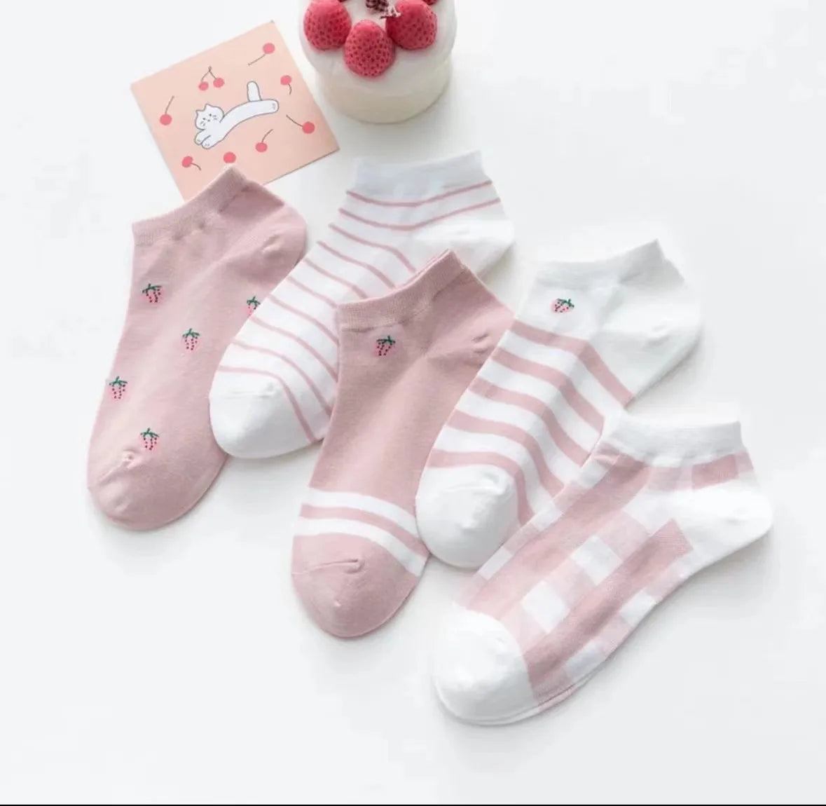 5 Pairs Letter Print Socks Comfy & Breathable