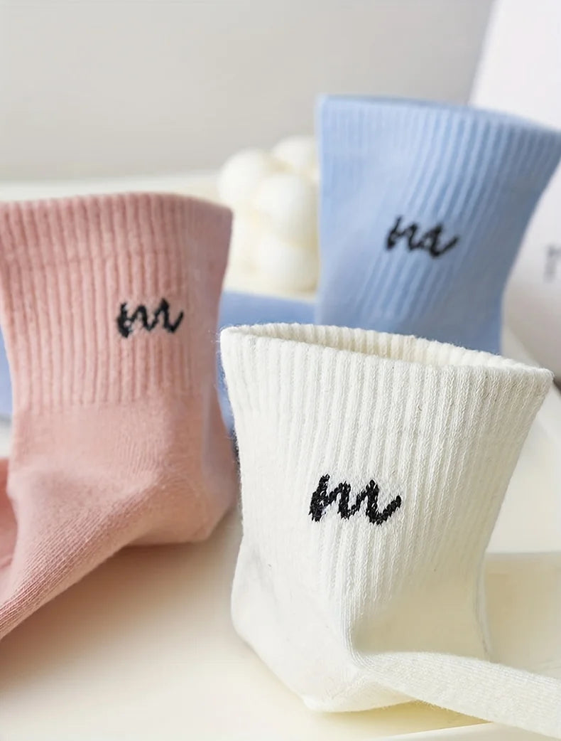 5 Pairs Letter Print Socks Comfy & Breathable